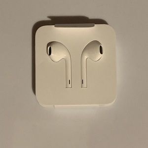 AppleEarbuds (wired) w/lightning connector